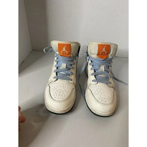 Nike Air Jordan 1 Mid SE GS Size 5.5Y 'STITCH' Sail/Orange